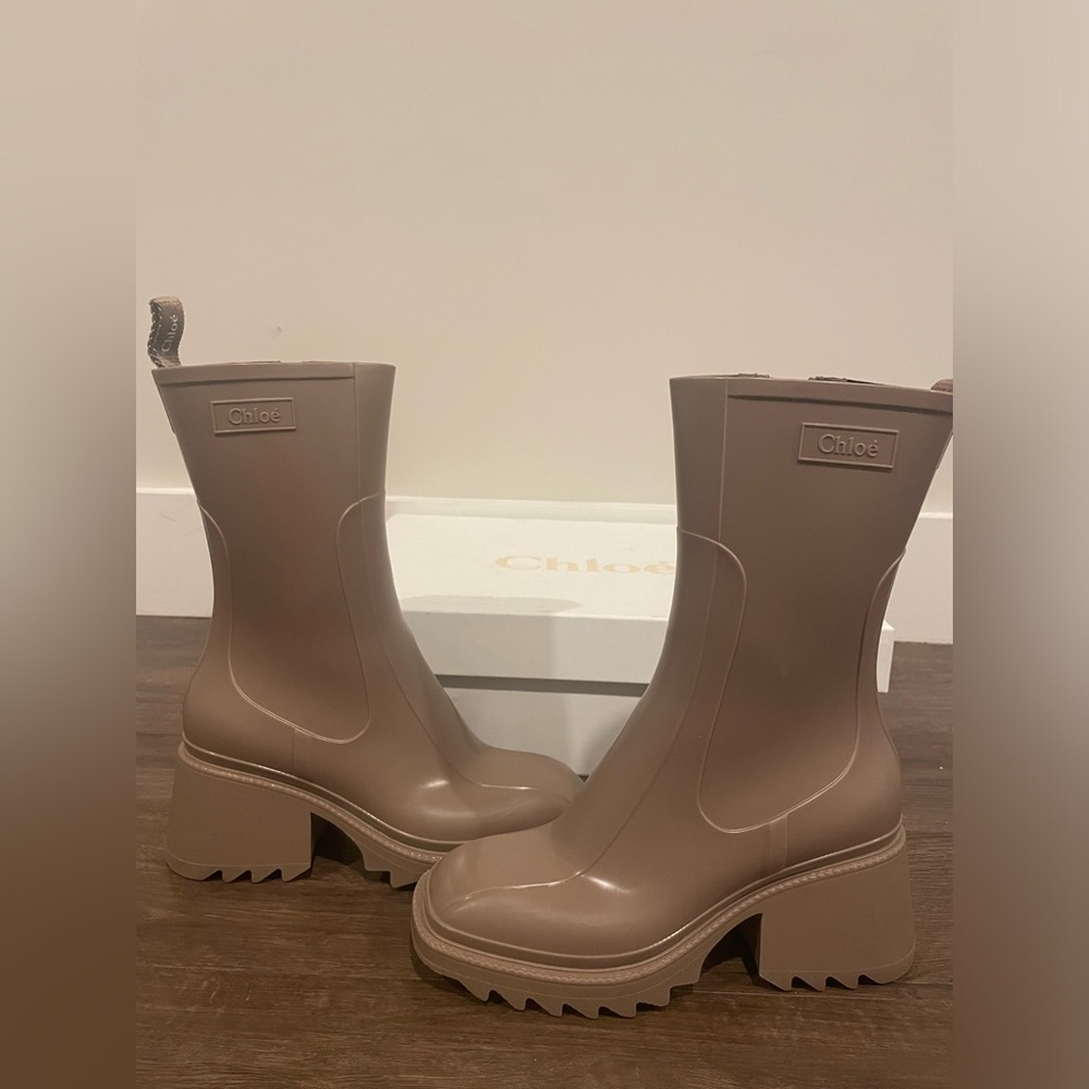 Chloe Betty Rain boot